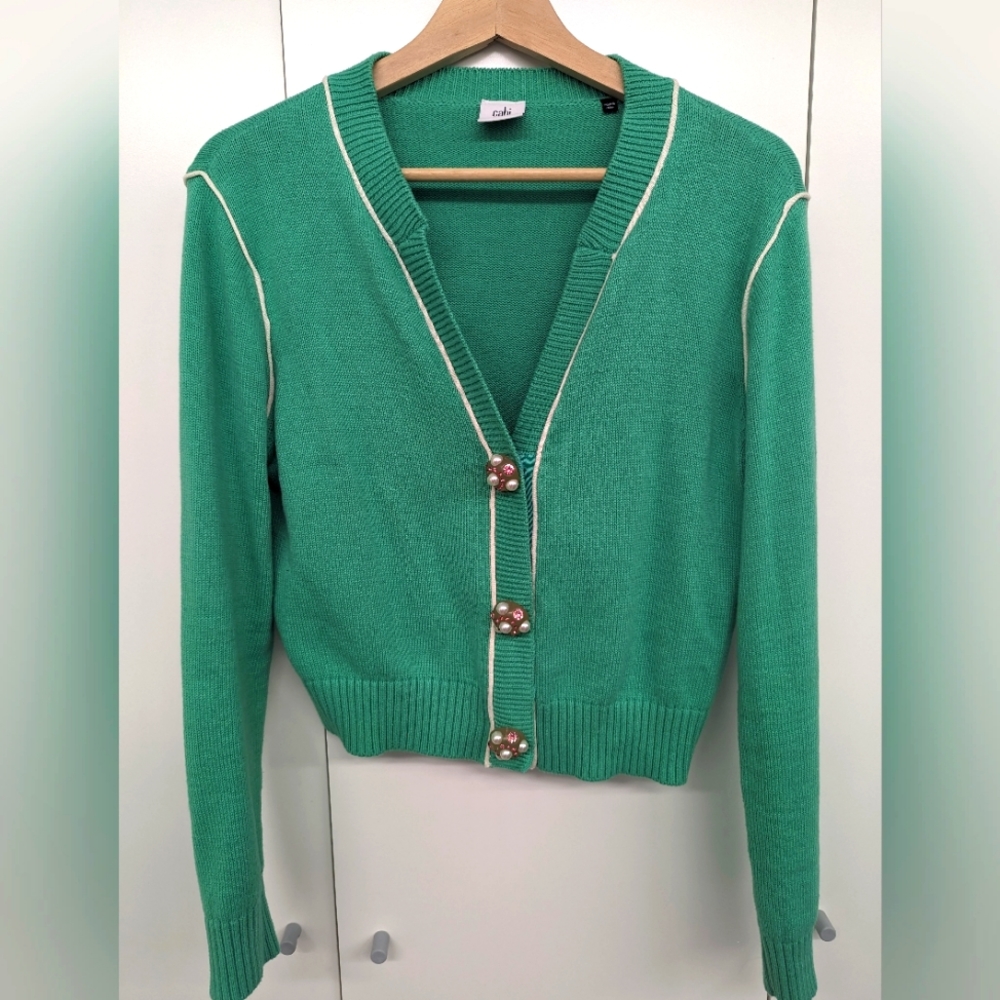 Cabi cropped green sweater
